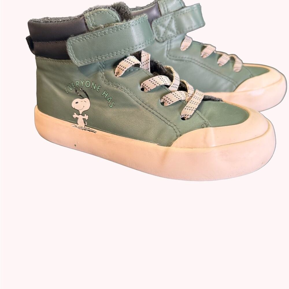 Zara Peanuts Green and White High-Top Sneakers with Snoopy Size 10.5